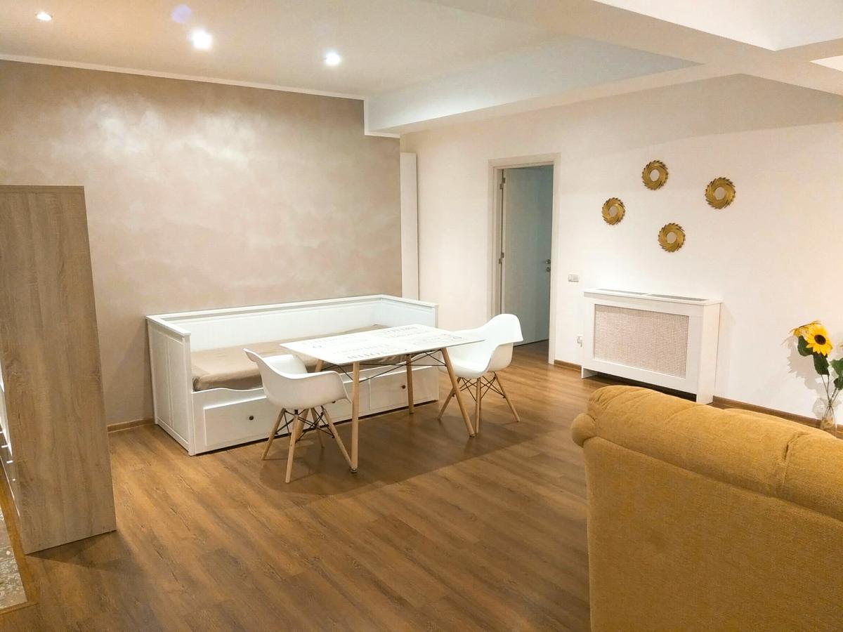 Tracia By Pipera Apts.